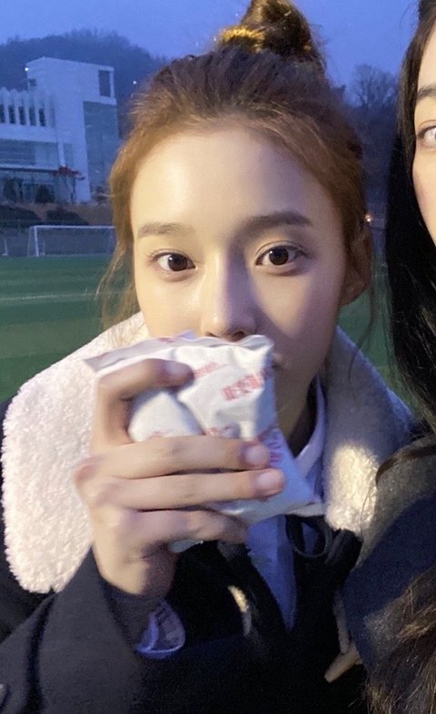 진지하게 윈터 과거 사진 못생김?