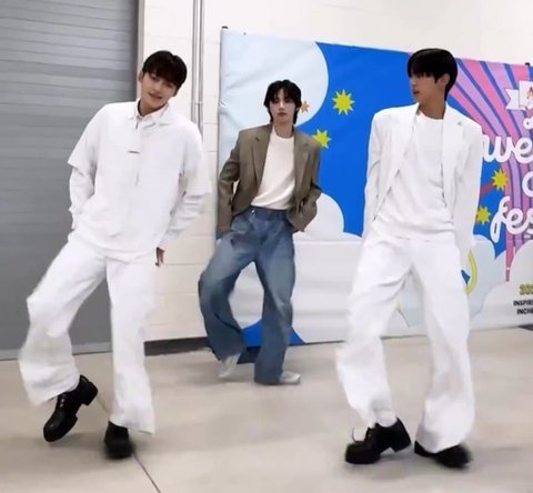 투어스 도훈 피부색 심각한데?