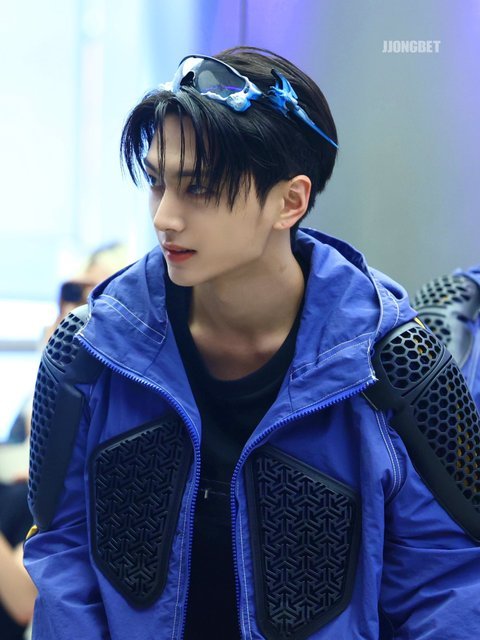 오늘 엔하이픈 02들 ㅈㄴ 잘생겼다