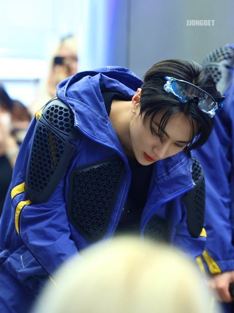 오늘 엔하이픈 02들 ㅈㄴ 잘생겼다