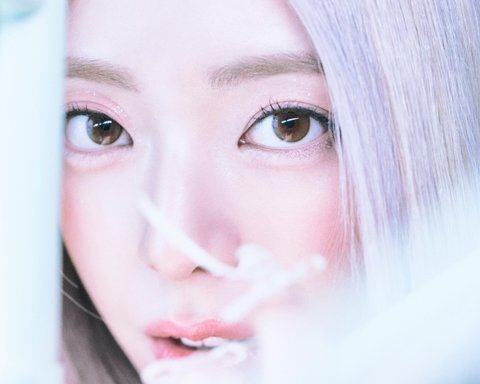 유나 솔로 티저 방금 봤는데