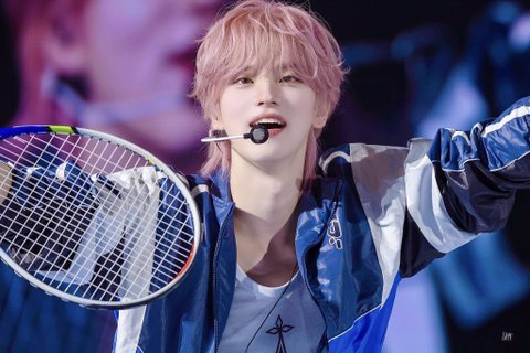 핑크헤어가 가장 잘 어울리는 남돌