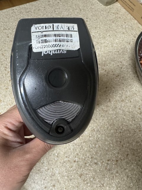 쿠팡을 이용한지 5년 주문한 박스속에 낮선 녀석이 들어가 있다…