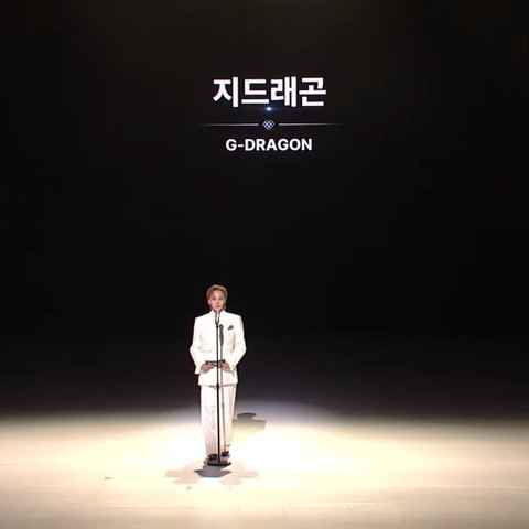 지디 금발 근황 (feat. 유네스코 홍보대사)