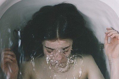 7년차 주부입니다. 남편이랑 관계가 소원하네요.