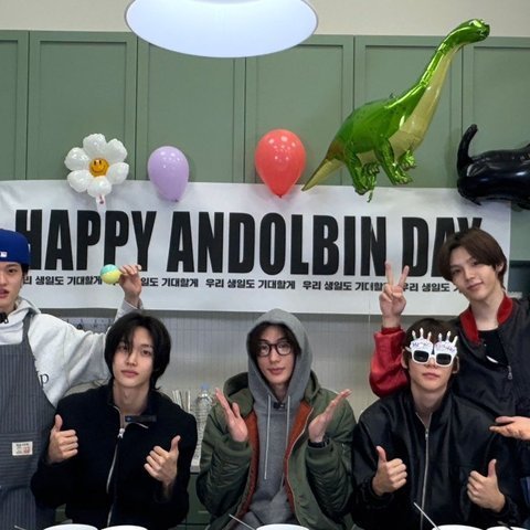 앤톤 이거 보고 윤상인줄ㅋㅋㅋㅋㅋ 왜케 닮음