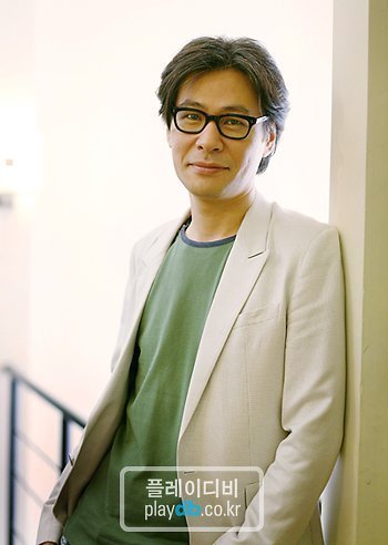 앤톤 이거 보고 윤상인줄ㅋㅋㅋㅋㅋ 왜케 닮음