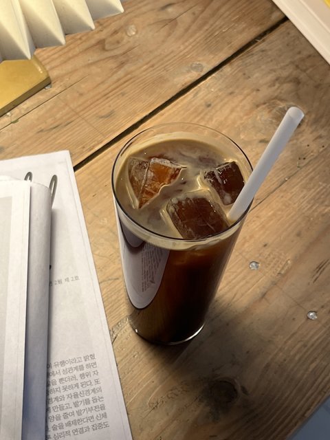 예전 f(x) 감성 찾은 크리스탈 화보