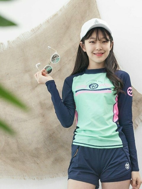 백지헌 데뷔 전 사진 찾음
