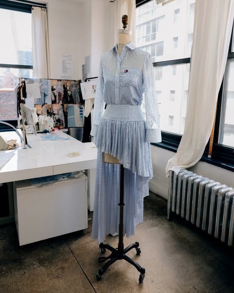 지수 위한 타미힐피거 커스텀 룩