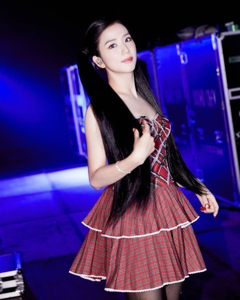 지수 위한 타미힐피거 커스텀 룩