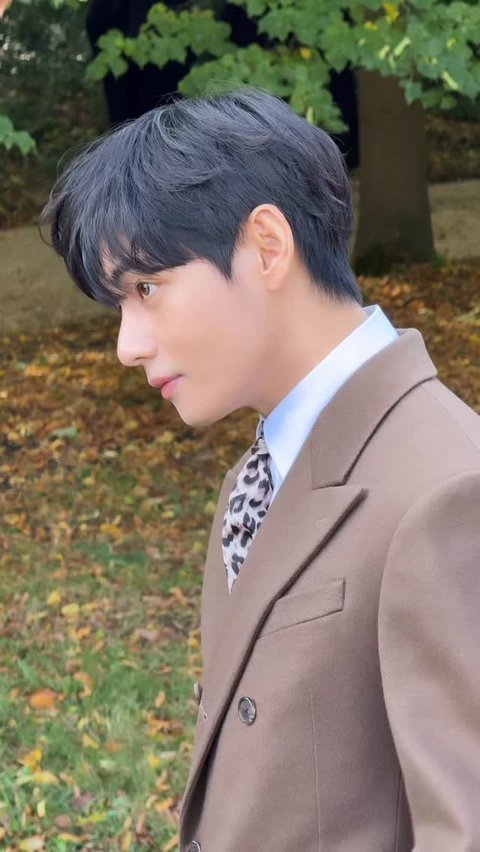 뷔 실물은 얼마나 잘생긴걸까